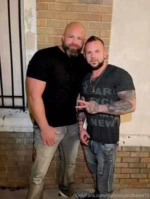 bigbootyandbeast10-03-10-2021-2236993714-Date night with the crew @hotmommandy @gionlexi.jpg