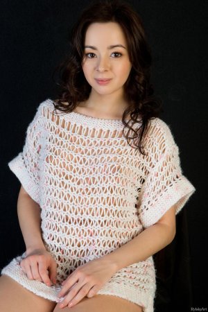 0002-01 thefappeningblog.com.jpg