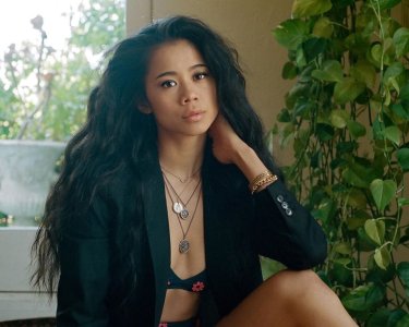 1080full-leah-lewis (1).jpg