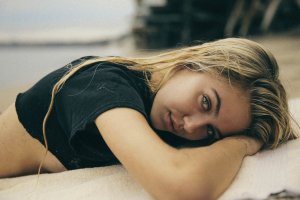 Delilah Belle Hamlin Sexy Topless 16 thefappeningblog.com.jpg