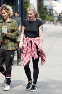 Ireland Baldwin Braless 1 thefappeningblog.com.jpg