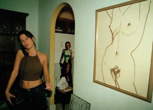 Rhona-Mitra-Nude-Vintage-Home-Photos-1.jpg