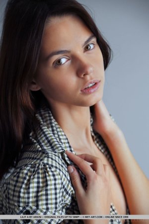 enjoy-the-show-as-lilit-a-displays-her-slender-body-for-you-01 thefappeningblog.com.jpg