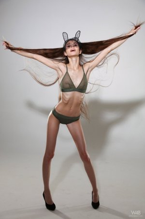 0001-02 thefappeningblog.com.jpg