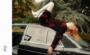 Rianne van Rompaey Sexy Topless 5 thefappeningblog.com.jpg