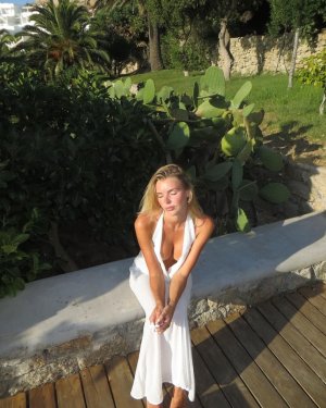 740full-klara-hellqvist (1).jpg