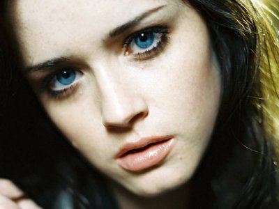 56full-alexis-bledel.jpg