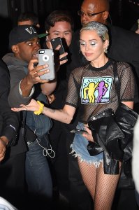 Miley-Cyrus-See-Through-38.jpg