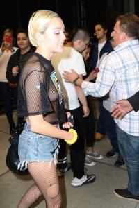 Miley-Cyrus-See-Through-13.jpg