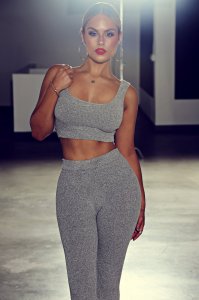 Pia Toscano Sexy 12 thefappeningblog.com.jpg