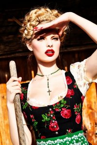 Dioni Tabbers Nude Sexy 15 thefappeningblog.com.jpg