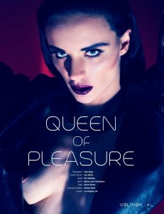 Kira Dikhtyar Sexy & Topless 3 thefappeningblog.com.jpg