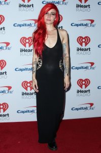 Valerie Anne Poxleitner See Through 10 thefappeningblog.com.jpg