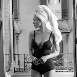 Nicky-Whelan (6).jpg