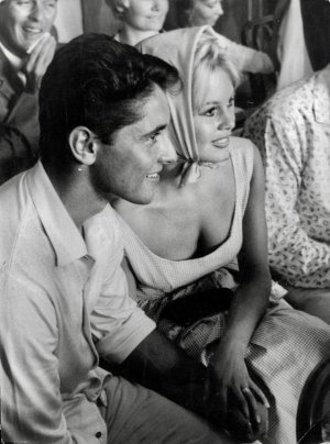 Brigitte Bardot and Sacha Distel Antibes, 1958 -3959.jpg