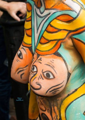 5549917-body-painting-new-york-city-example-six.jpg