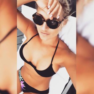 Brooke-Hogan-Sexy-Bikini-31.jpg