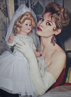 Brigitte Bardot, Munich, 1957.jpg