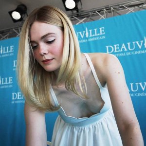 Elle Fanning 2pqaxbbdhm51.jpg