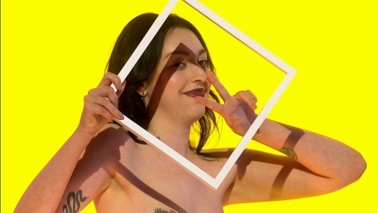 Screenshot_20231126_222215_Samsung Internet.jpg