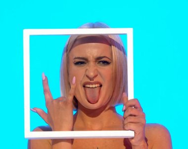 Screenshot_20231126_222149_Samsung Internet.jpg