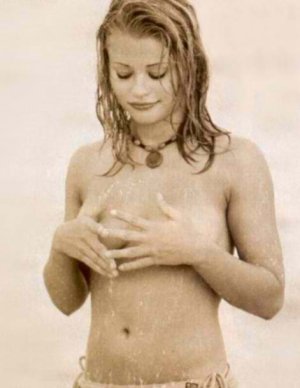 emilie-de-ravin-topless-nude.jpg