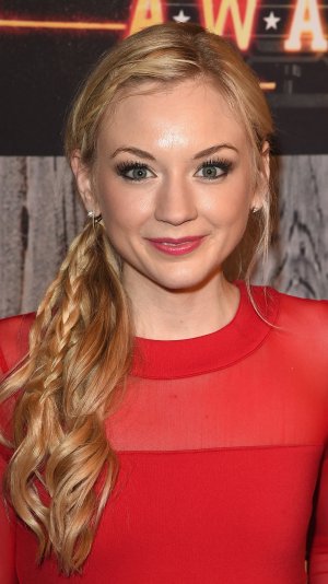 emily-kinney-16857-913187250.jpg