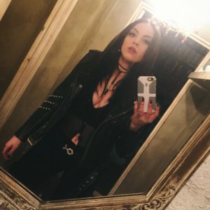 Elizabeth Gillies Sexy 1 thefappeningblog.com.jpg