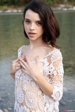 0004-04 thefappeningblog.com.jpg