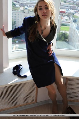 mila-h-with-a-view-02 thefappeningblog.com.jpg