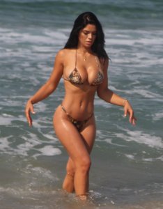 Suelyn Medeiros Sexy 17 thefappeningblog.com.jpg