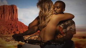 Kim Kardashian Topless 4 thefappeningblog.com.jpg