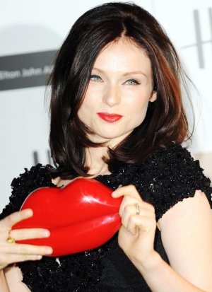 17648_Sophie_Ellis_Bextor_at_The_Emerald_Ball_in_aid_of_The_Elton_John_Aids_Foundation_09_122_...jpg