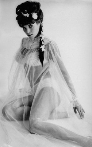 Raquel Welch -4465.jpg