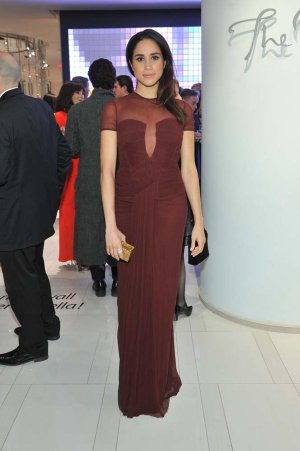 1607656085692_meghan-markle-fashion-2014.jpg