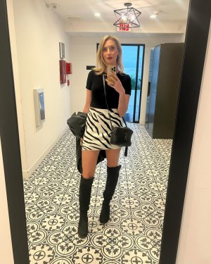 maudegarrett_20231203_p_3249850494885568769_4_3249850488812289200.jpg