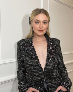 740full-dakota-fanning.jpg