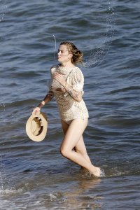 Ireland Baldwin Topless 7 thefappeningblog.com.jpg