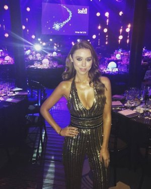 740full-una-healy (5).jpg