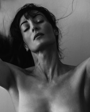 Screenshot_20231211-190134_Samsung Internet.jpg