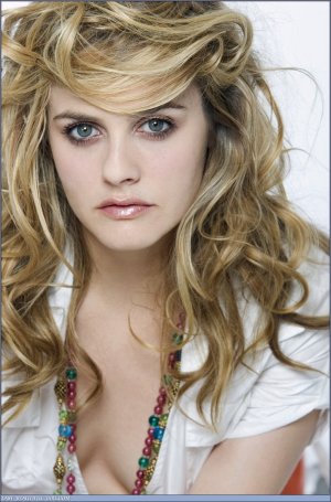 3-Alicia_Silverstone_007.jpg