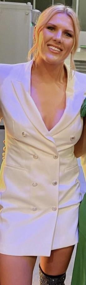 millie-bright-cleavage-v0-7ahpwqy8acxa1.jpg