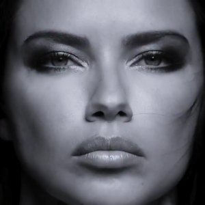 Adriana Lima Sexy 4 thefappeningblog.com.jpg