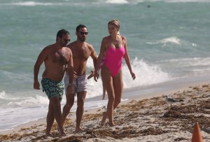 Caroline Vreeland Sexy 24 thefappeningblog.com.jpg