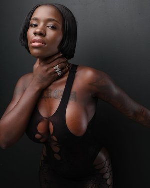 fatucha__sambu_1702047194_3253330124429061881_52346594150 (1).jpg