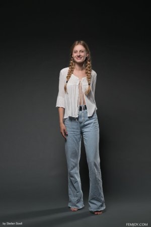 0001-01 thefappeningblog.com.jpg