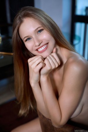 0007-12 thefappeningblog.com.jpg