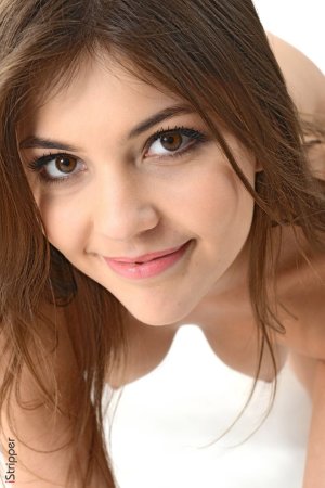 3407-13 thefappeningblog.com.jpg