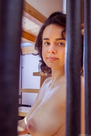 0008-19 thefappeningblog.com.jpg