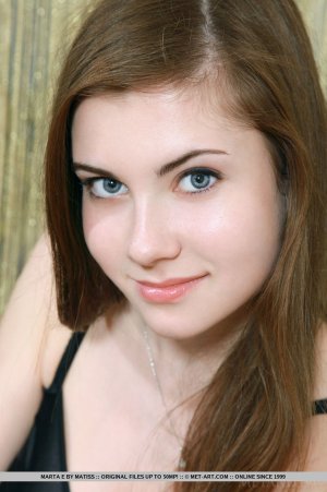 marta-e-njuta-01 thefappeningblog.com.jpg